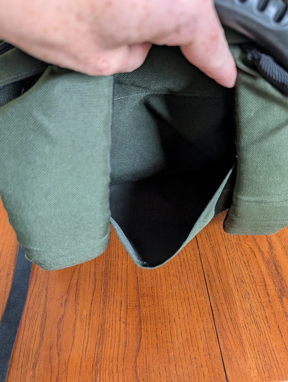 Lands' End Backpack Green Laptop School Travel Hiking Book Bag Gently Loved